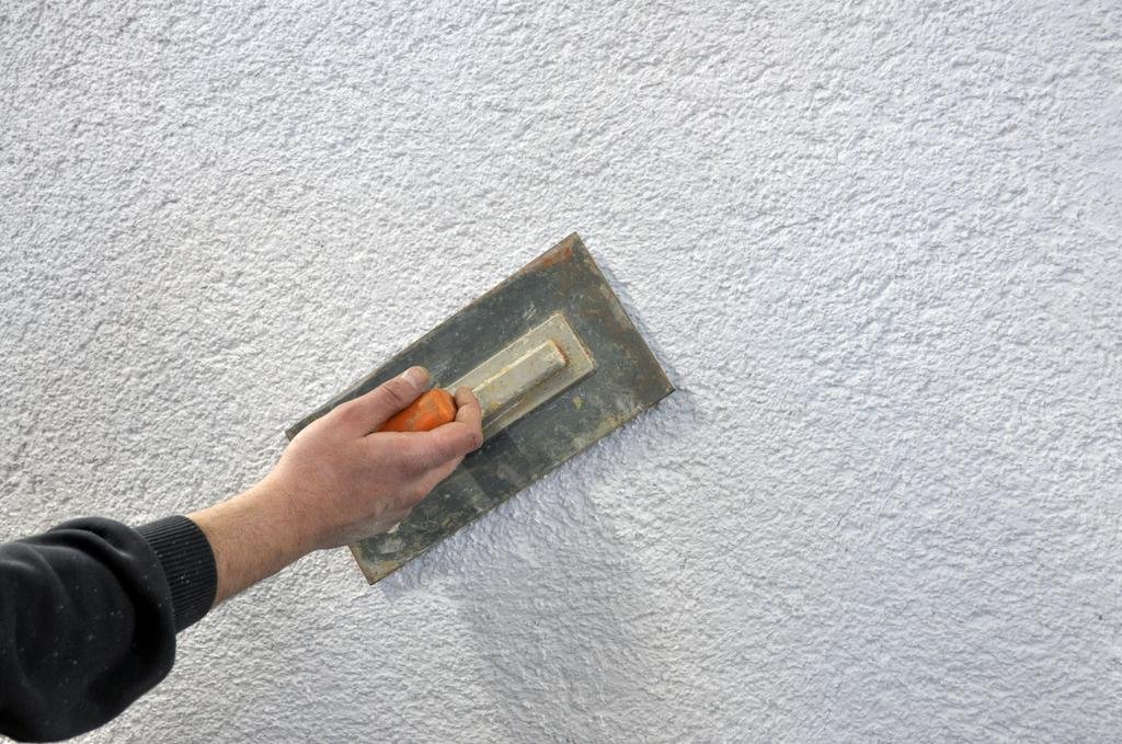 Residential vs Commercial Rendering Leeds – What’s the Difference?